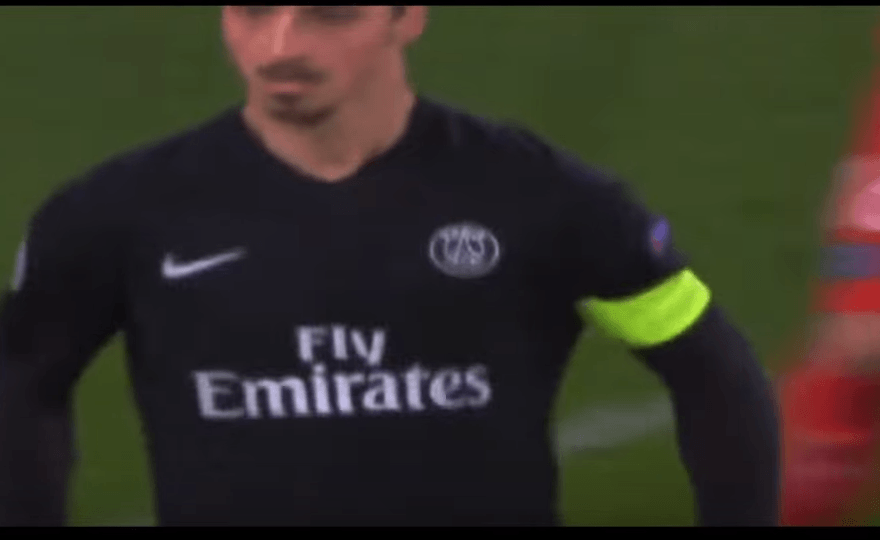 VIDEO. L'énorme sauvetage de Zlatan sur sa ligne de but