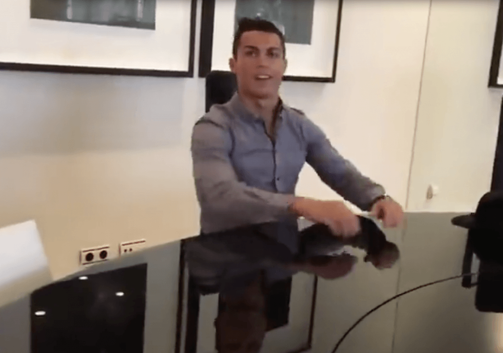 Cristiano Ronaldo fait visiter sa maison