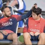 Neymar plays with Lee Kang-In’s Hair